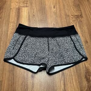 Lululemon Run Times Shorts 4" Miss Mosaic Black White Size 8 Medium Liner